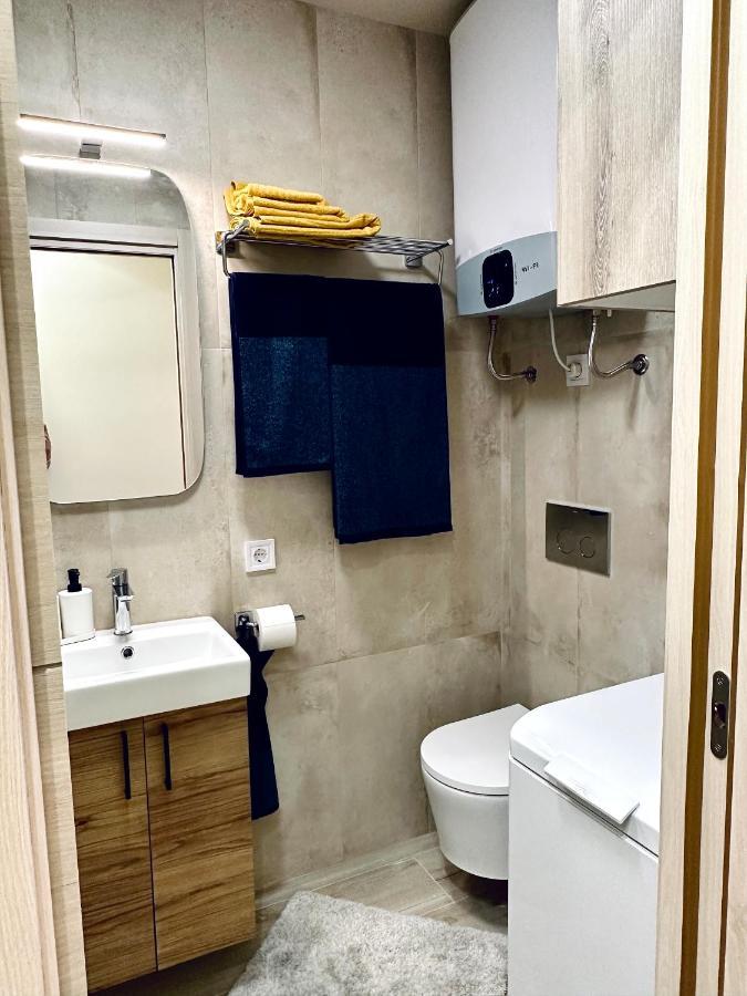 Lovely New Studio 77 埃斯特波纳 外观 照片