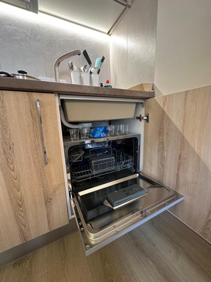 Lovely New Studio 77 埃斯特波纳 外观 照片